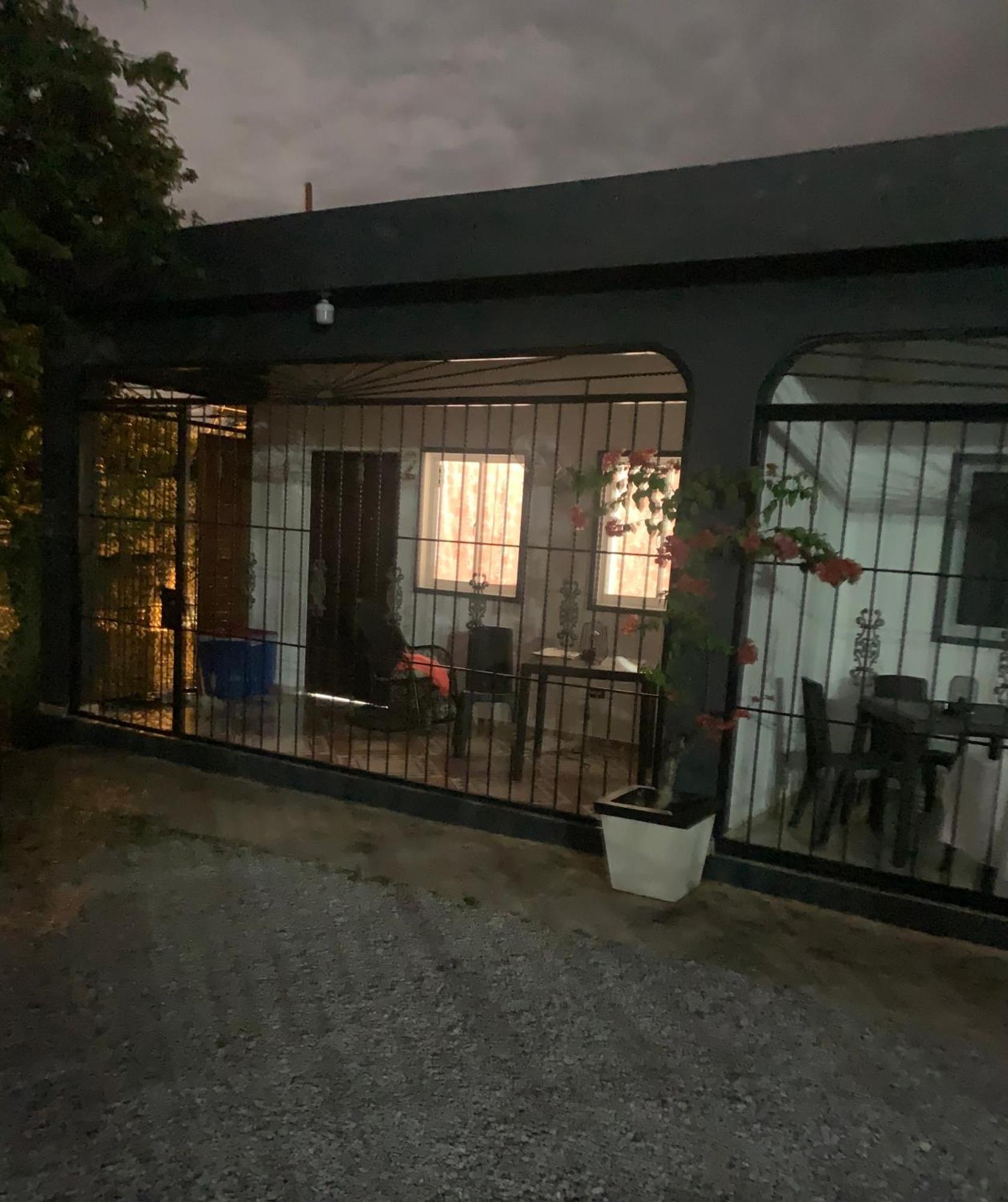Caribbean Domicile Apartment ลาสแตร์เรนาส ภายนอก รูปภาพ