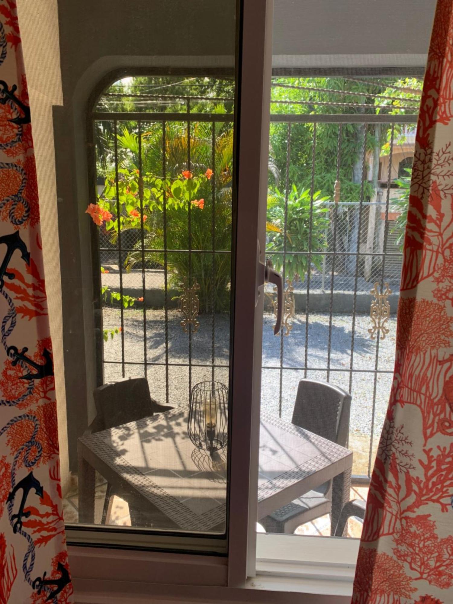 Caribbean Domicile Apartment ลาสแตร์เรนาส ภายนอก รูปภาพ